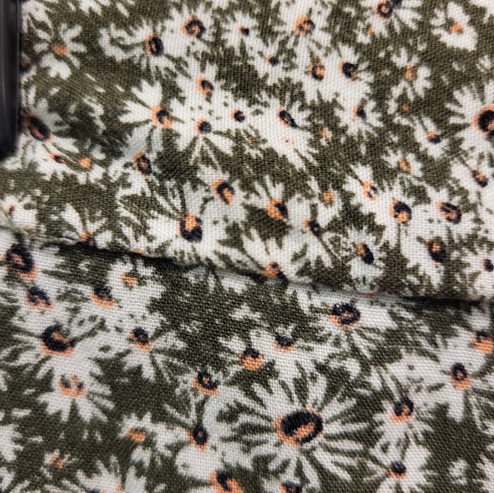 Jessica Simpson Capris - Picture 3 of 3